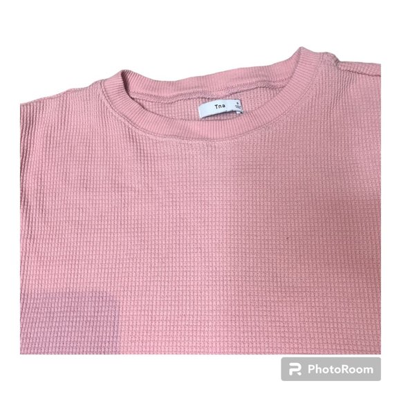 Aritzia TNA boxy hip length pink thermal top, SIZE SMALL - Picture 2 of 3